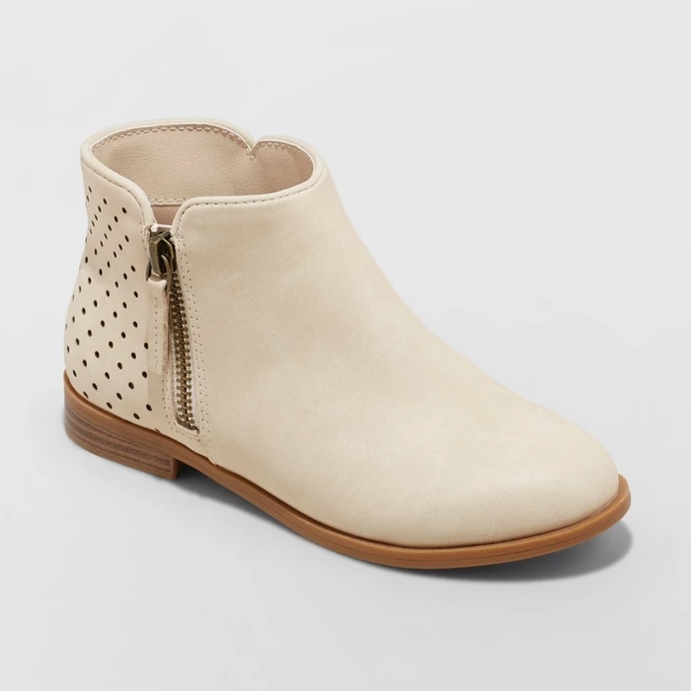 Girls' Dylayne Laser Cut Ankle Fashion Boots